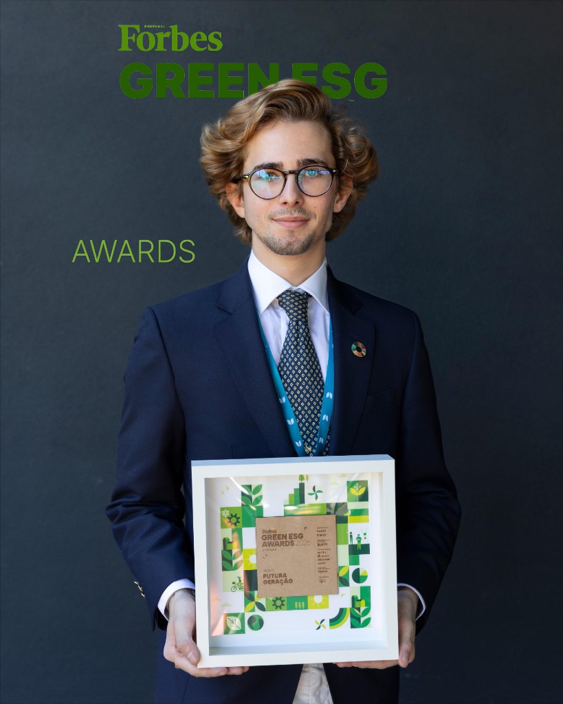 João Maria Botelho receiving the Forbes Green ESG Futura Geração award