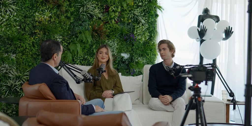 João Maria Botelho as guest on the Fora do Lugar podcast for SAPO feature
